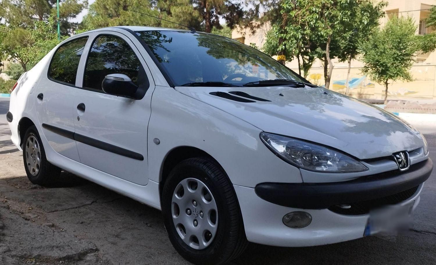 پژو ۲۰۶ صندوق دار v8 - 1396
