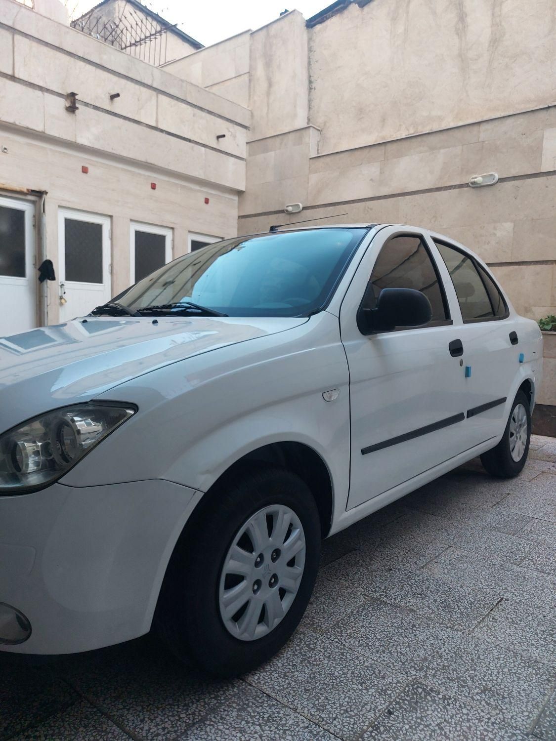 تیبا صندوق دار SX - 1401