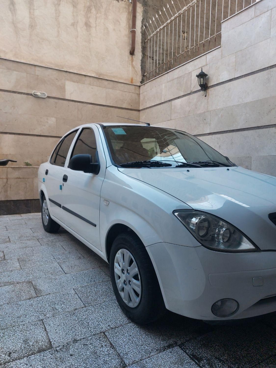 تیبا صندوق دار SX - 1401