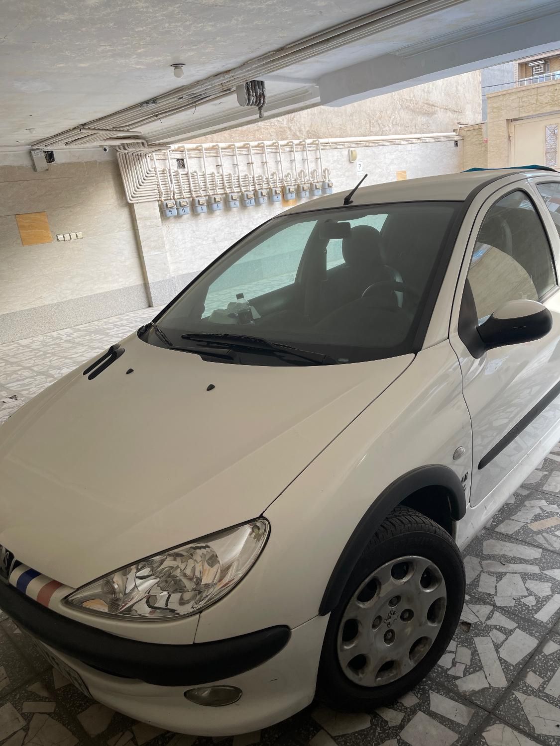 پژو ۲۰۶ صندوق دار v8 - 1398