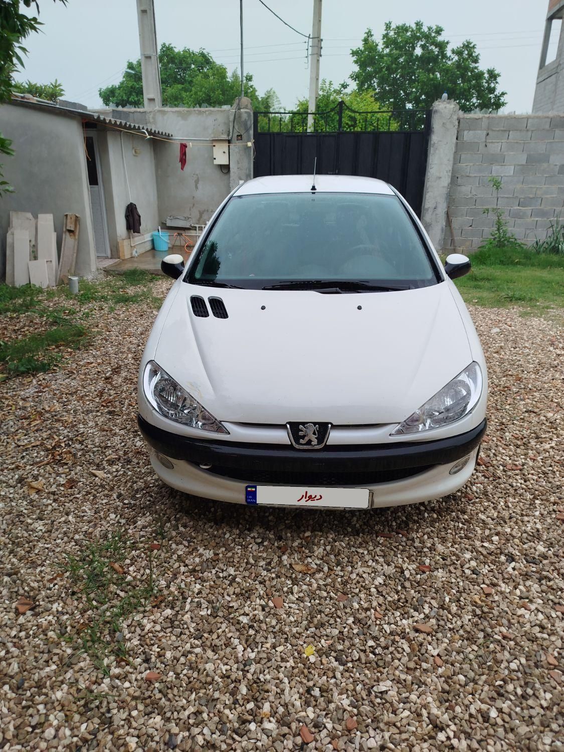 پژو ۲۰۶ صندوق دار v8 - 1394