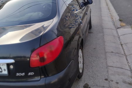 پژو ۲۰۶ صندوق دار v8 - 1395