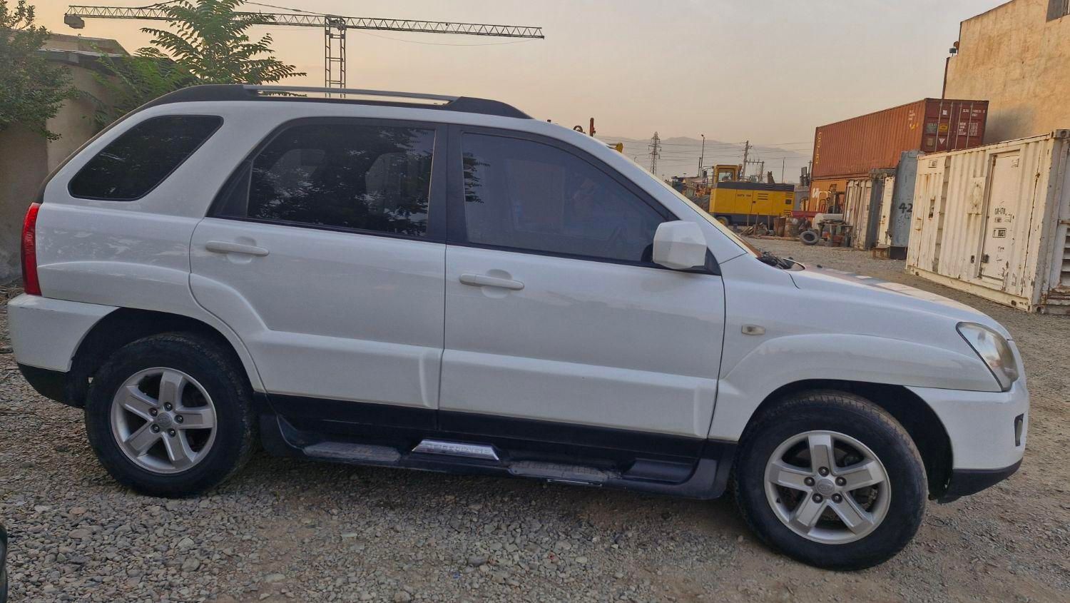 کیا اسپورتیج 6 سیلندر 2700cc - 2010