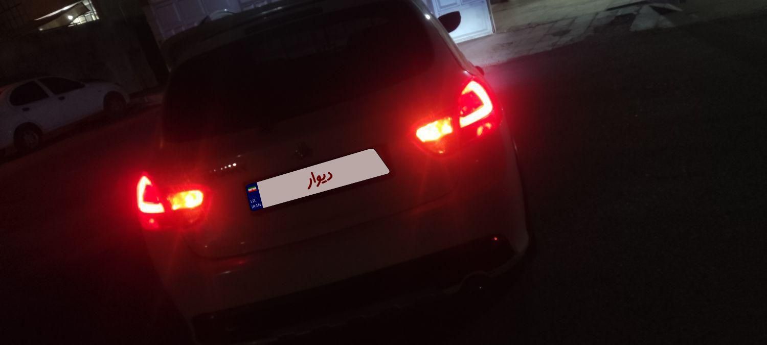 خودرو کوییک، R آگهی ann_18401939