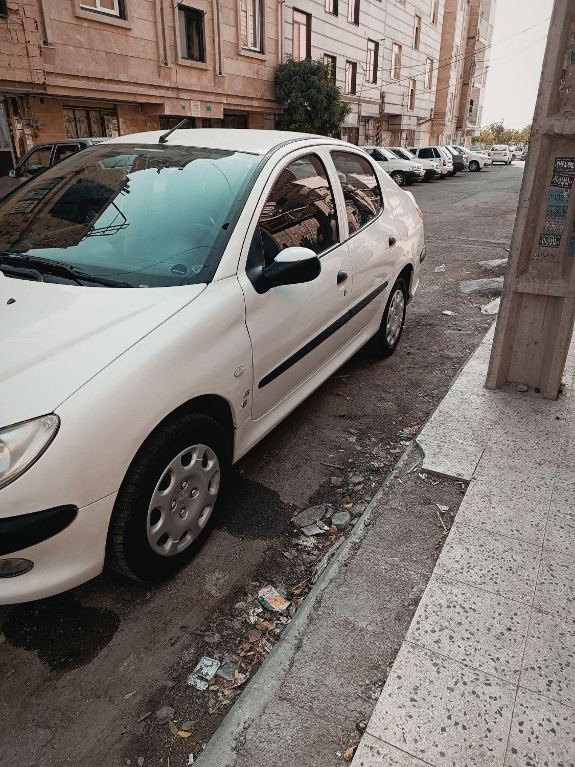 پژو ۲۰۶ صندوق دار v8 - 1393