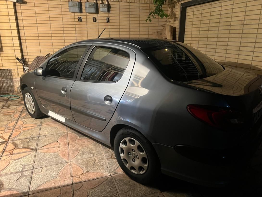 پژو ۲۰۶ صندوق دار v8 - 1390