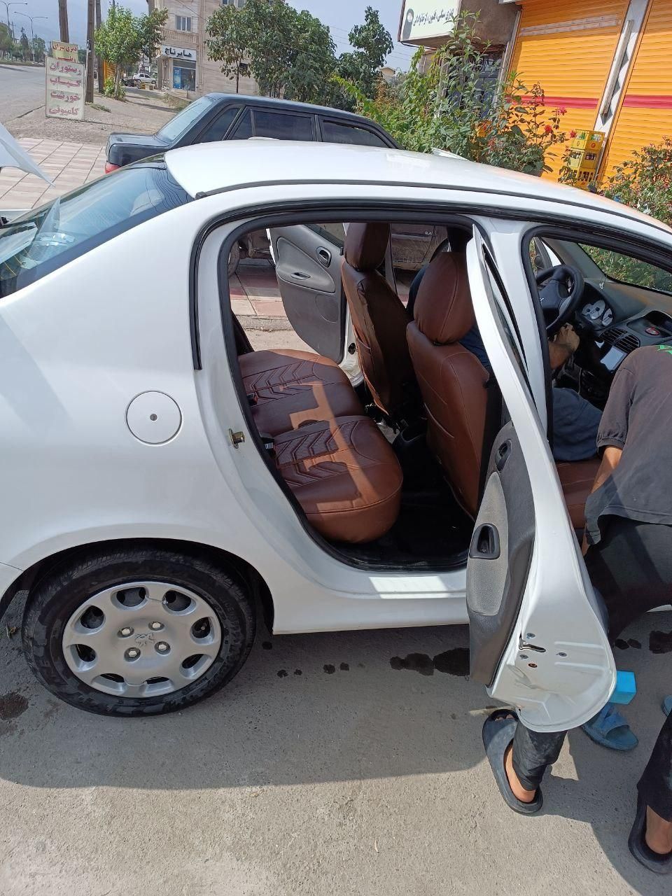 پژو ۲۰۶ صندوق دار v8 - 1396