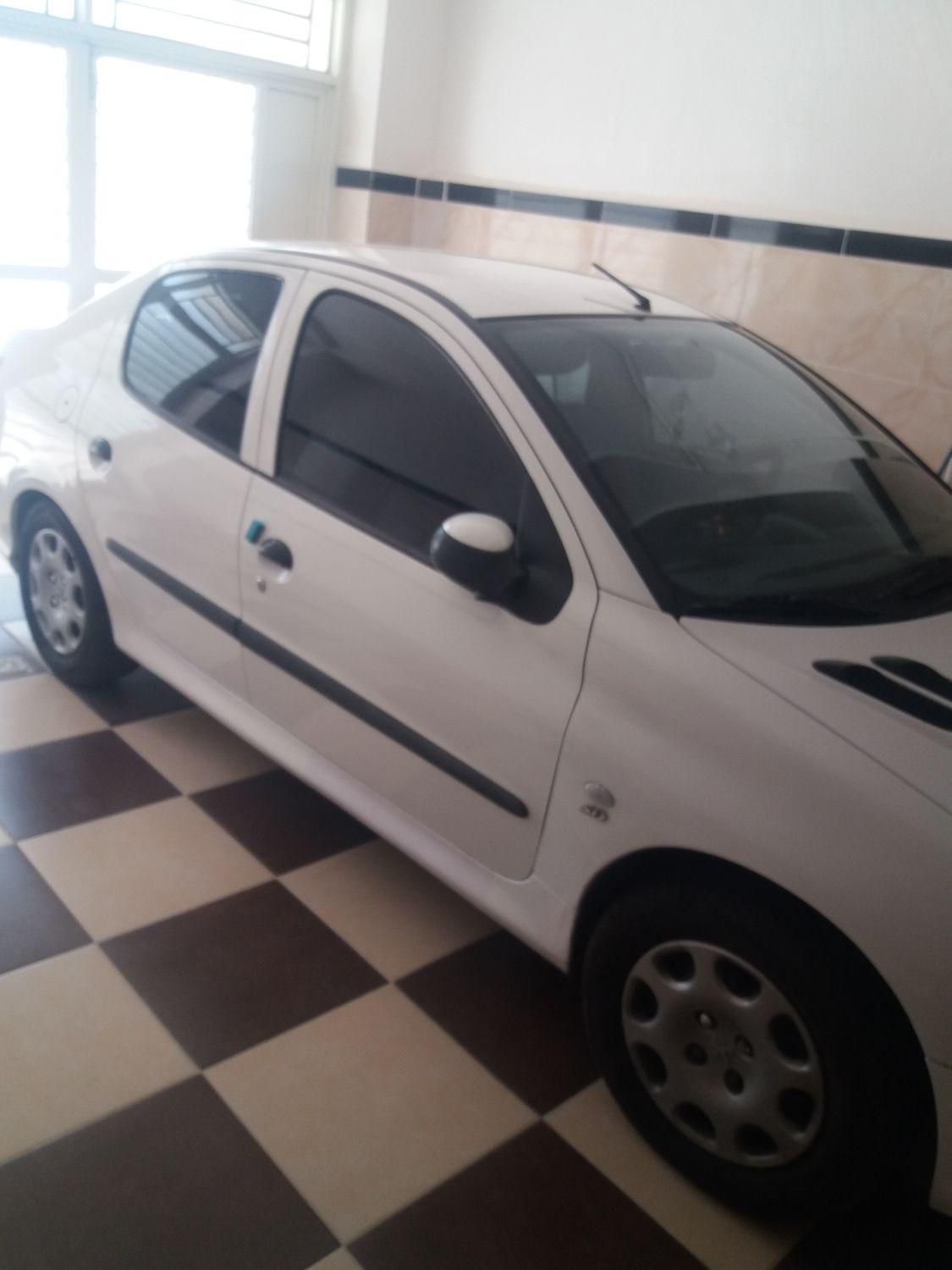 پژو ۲۰۶ صندوق دار v8 - 1395