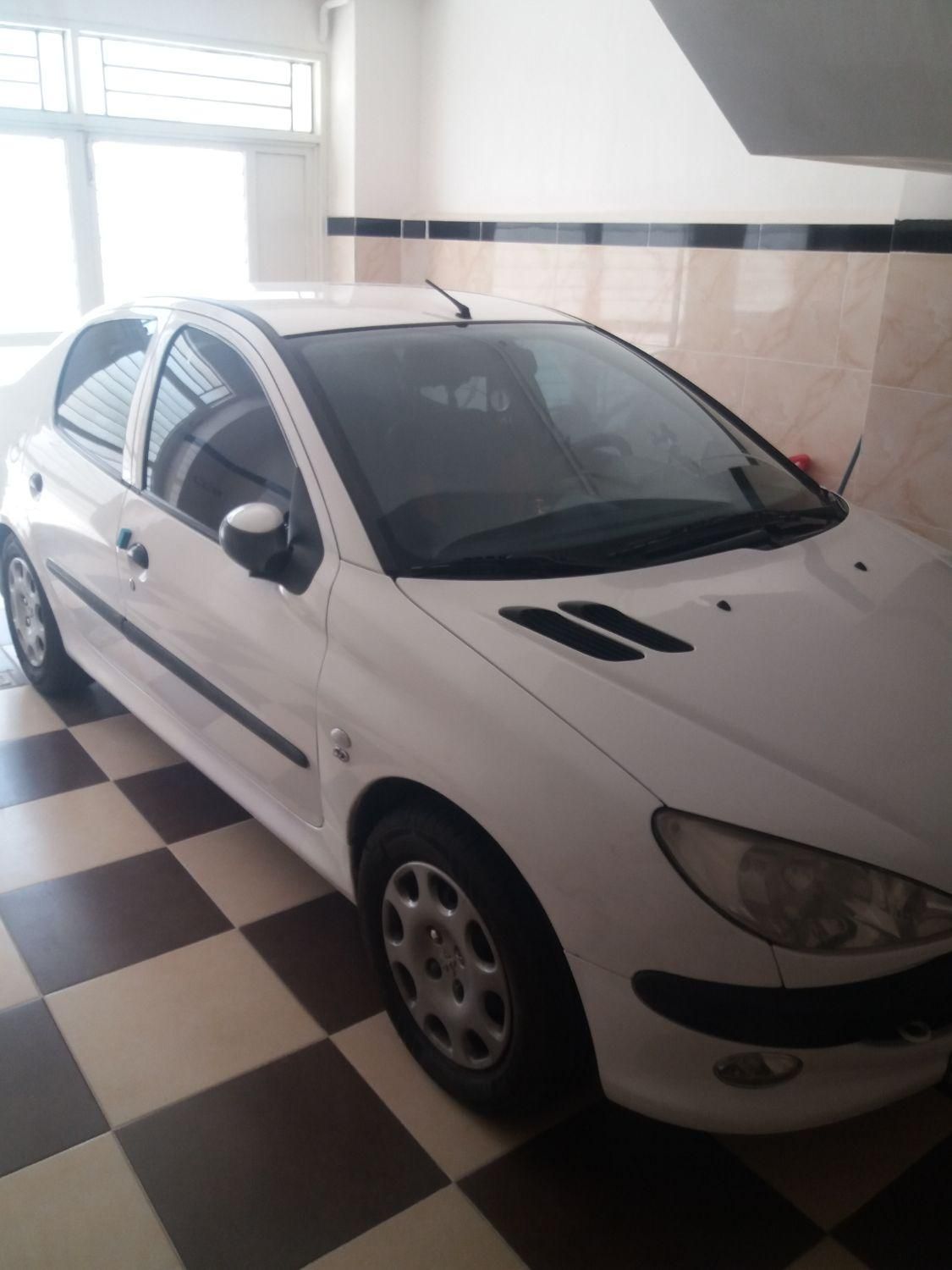 پژو ۲۰۶ صندوق دار v8 - 1395