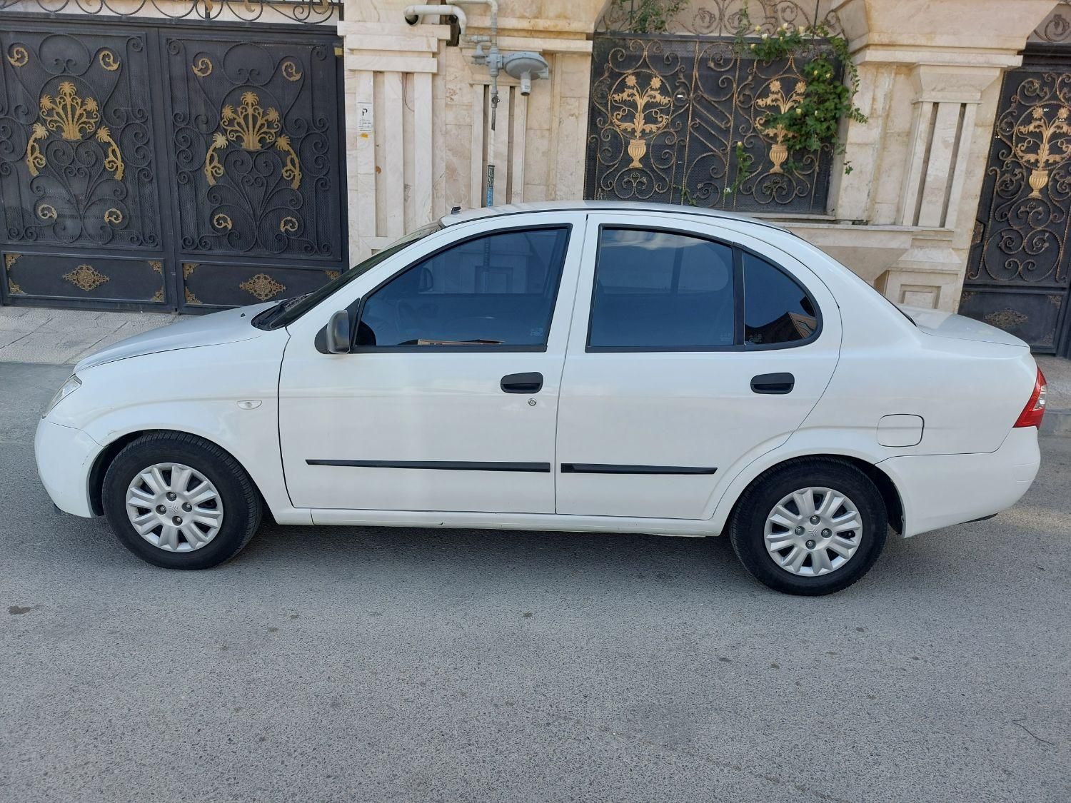 تیبا صندوق دار SX - 1400