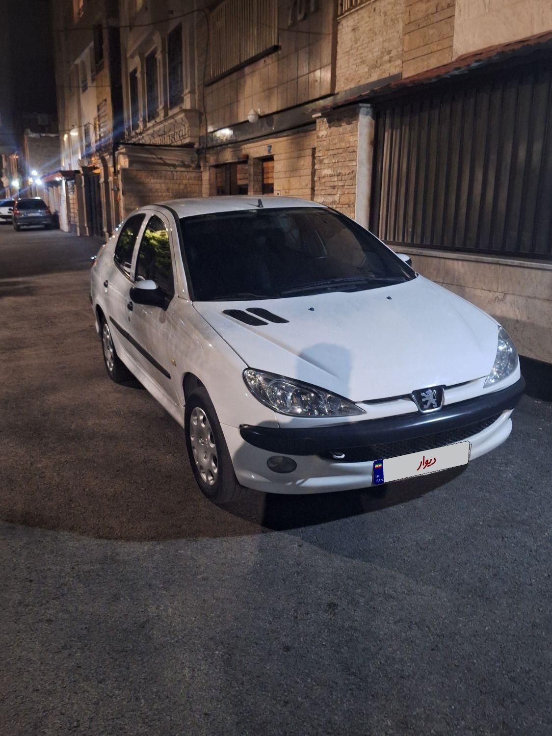 پژو ۲۰۶ صندوق دار v8 - 1394