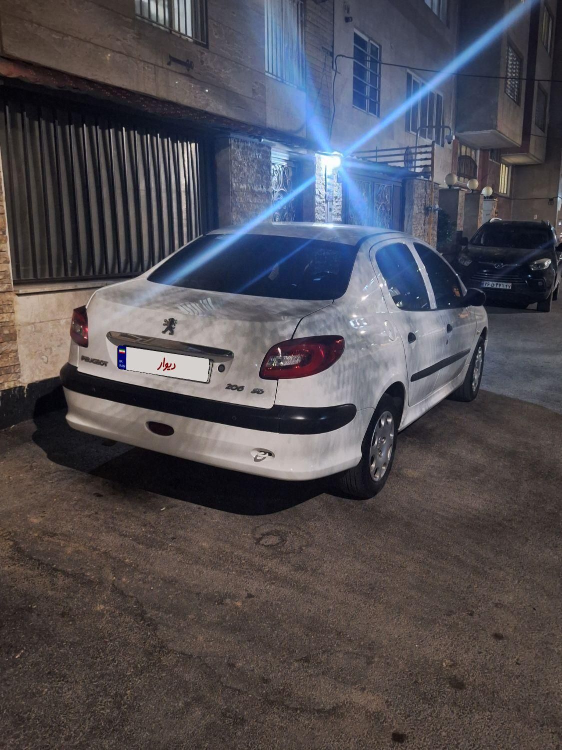 پژو ۲۰۶ صندوق دار v8 - 1394