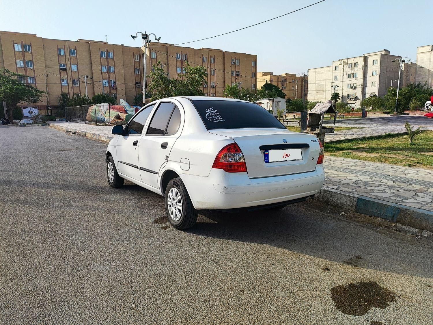تیبا صندوق دار LX - 1401