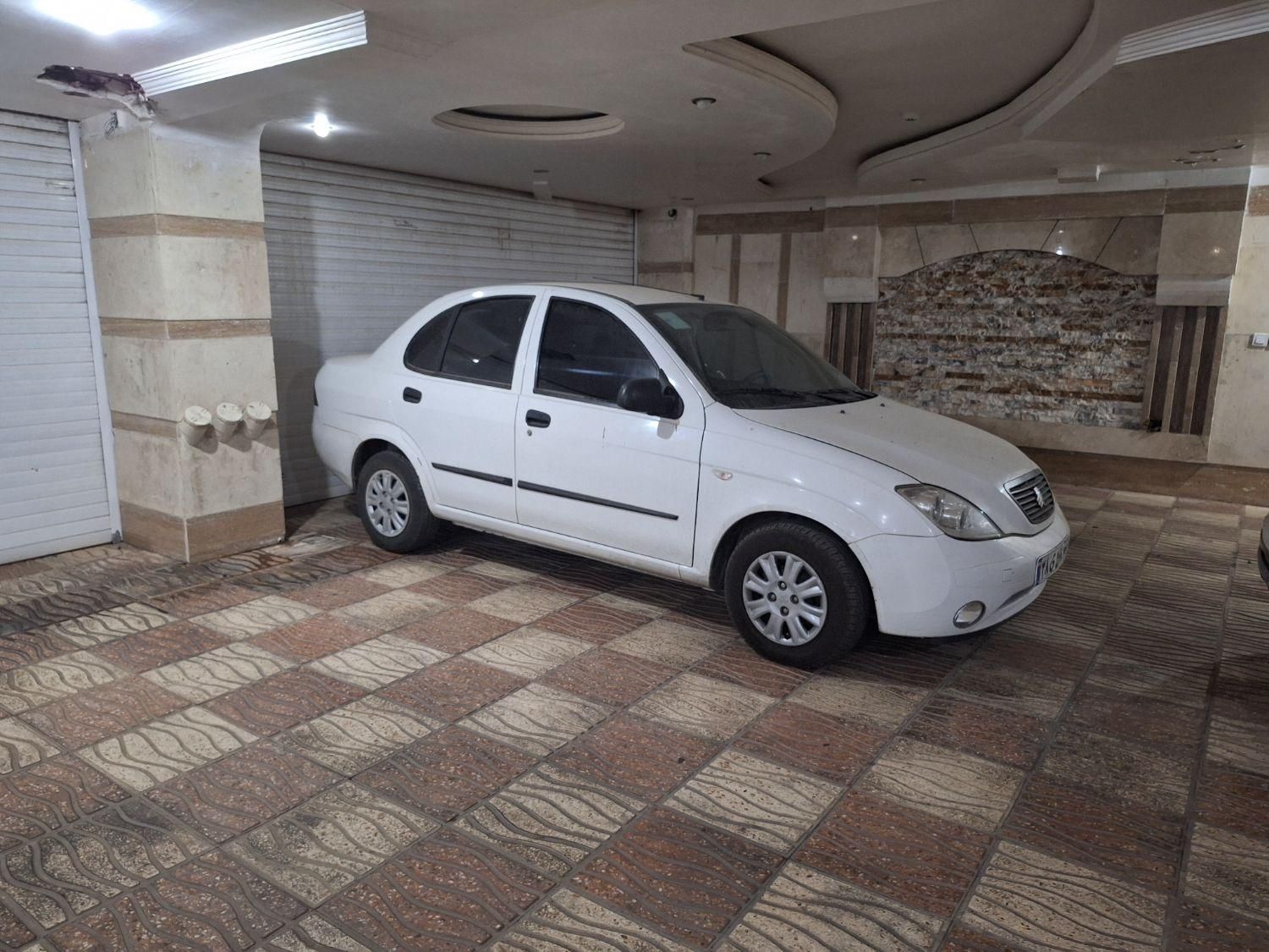 تیبا صندوق دار SX - 1400