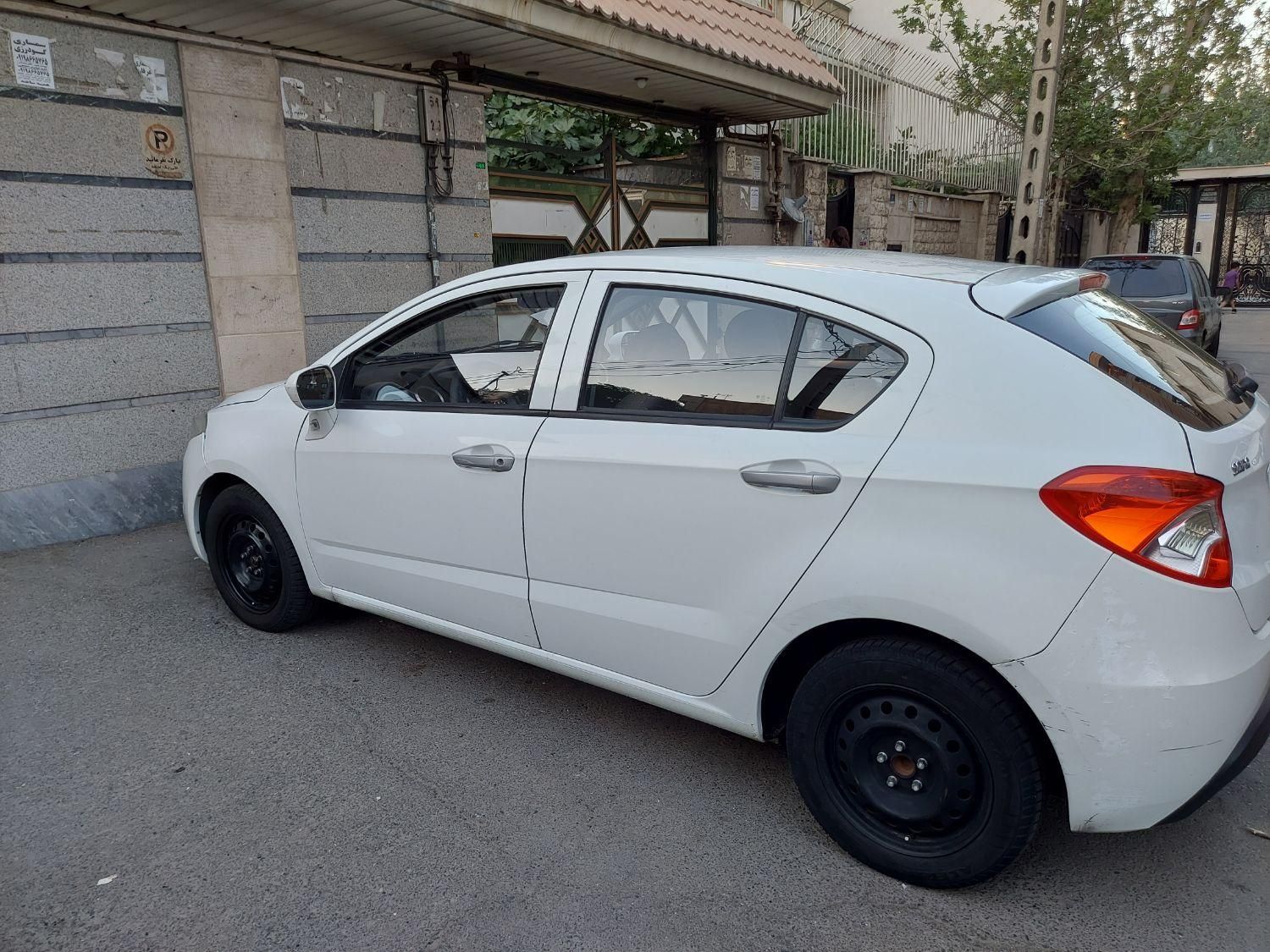 برلیانس H220 دنده‌ای - 2016