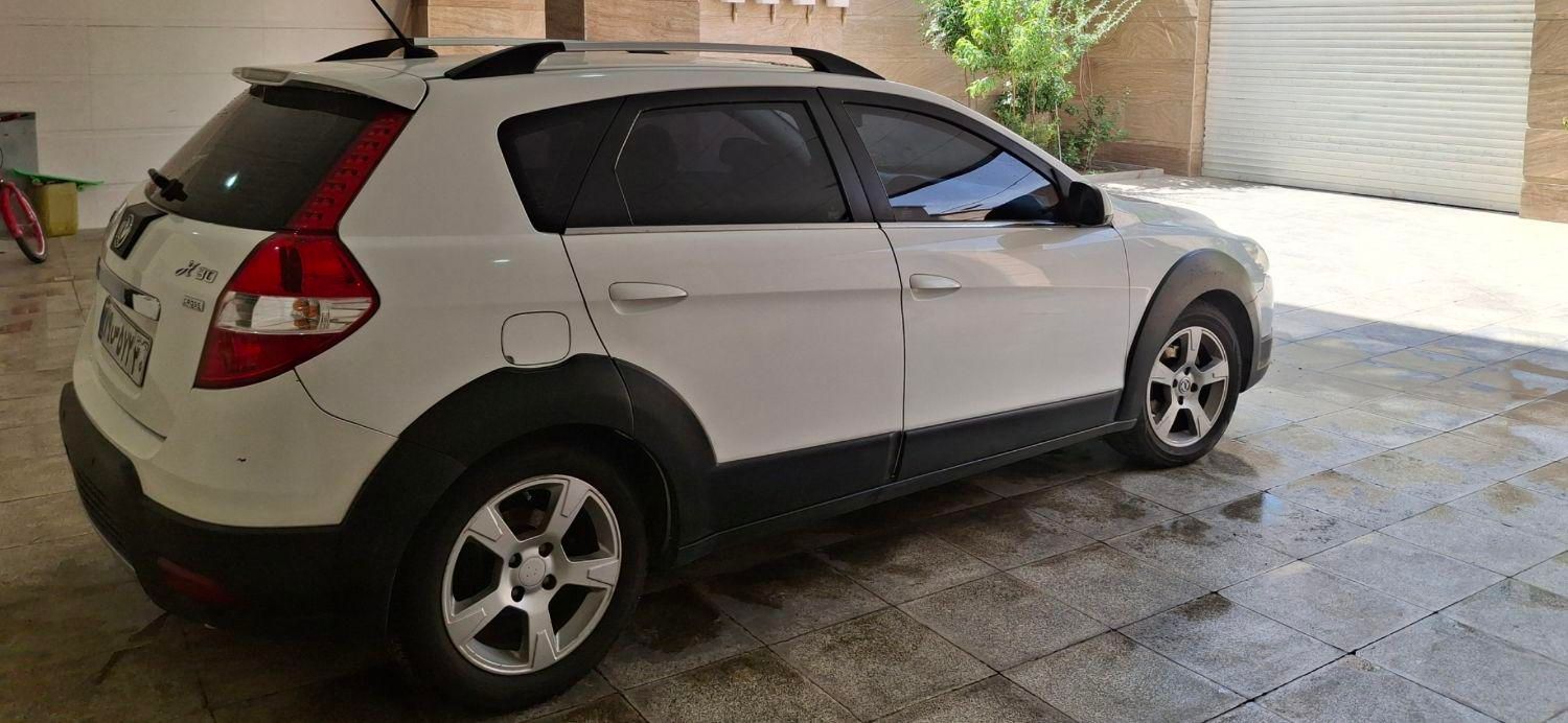 خودرو دانگ فنگ، H30 کراس آگهی ann_18403711