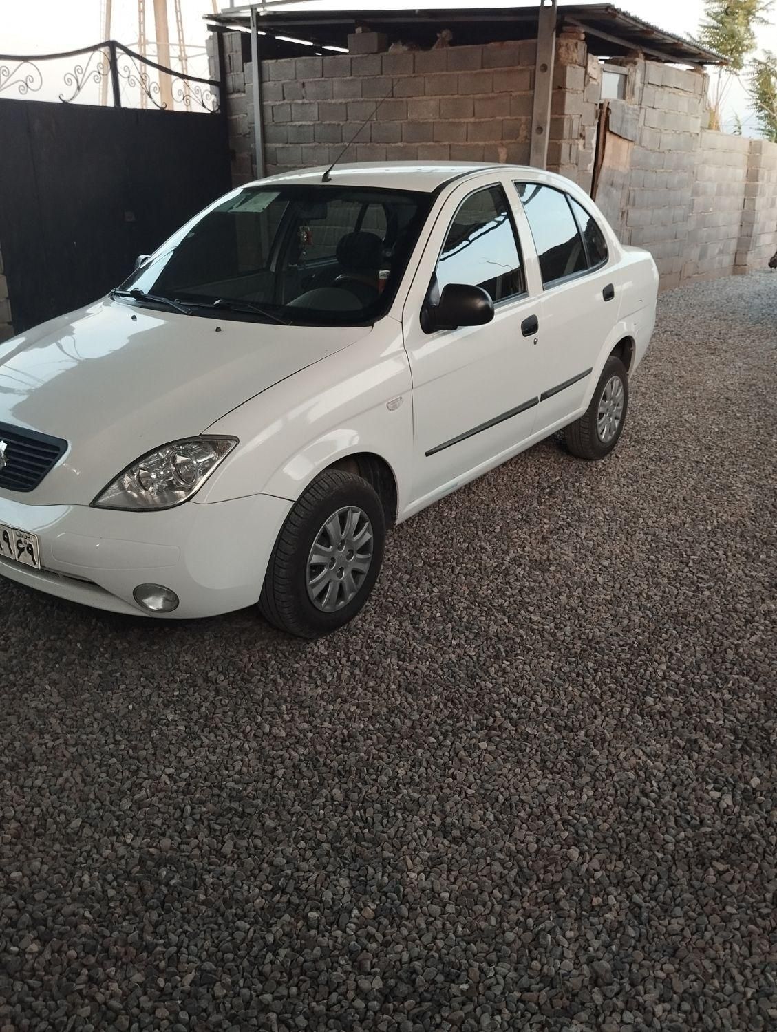 تیبا صندوق دار EX - 1395
