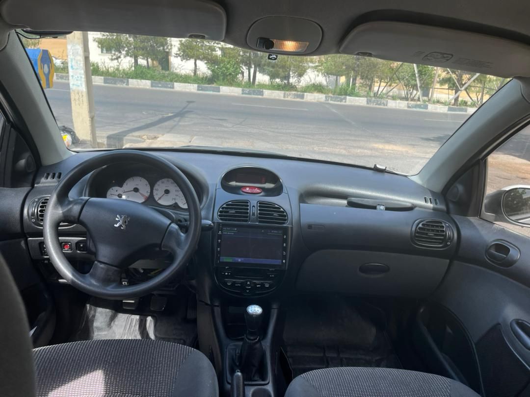 پژو ۲۰۶ صندوق دار v8 - 1398