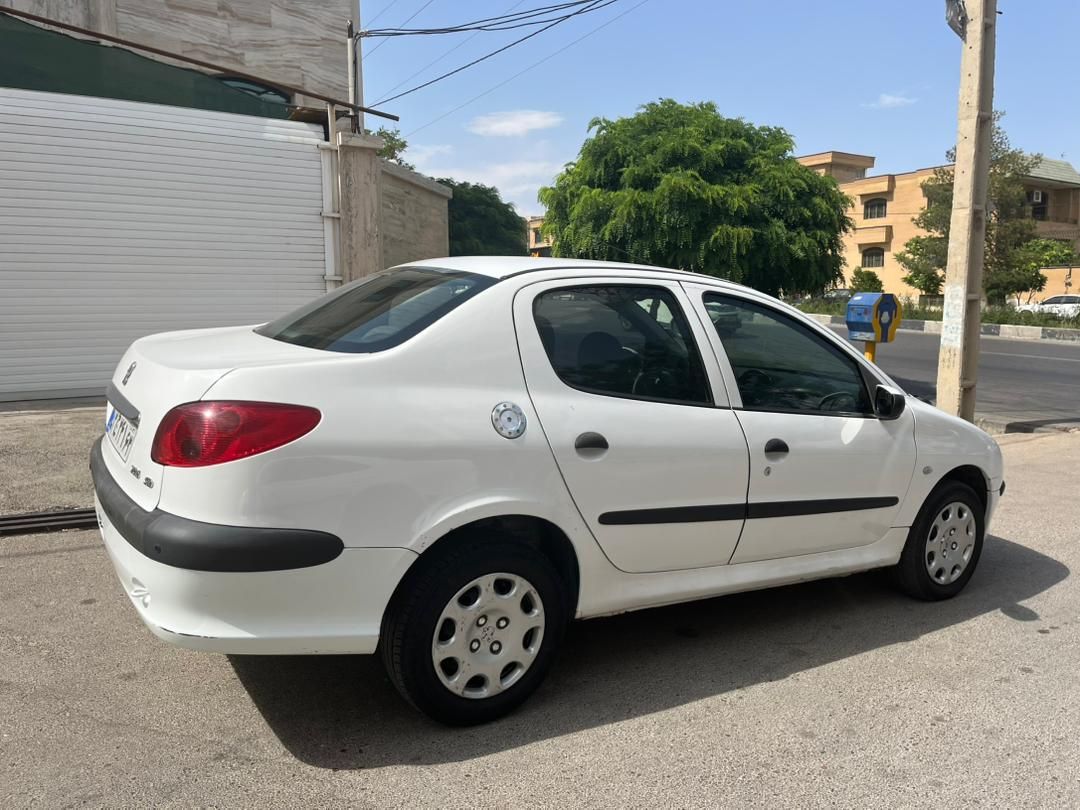 پژو ۲۰۶ صندوق دار v8 - 1398