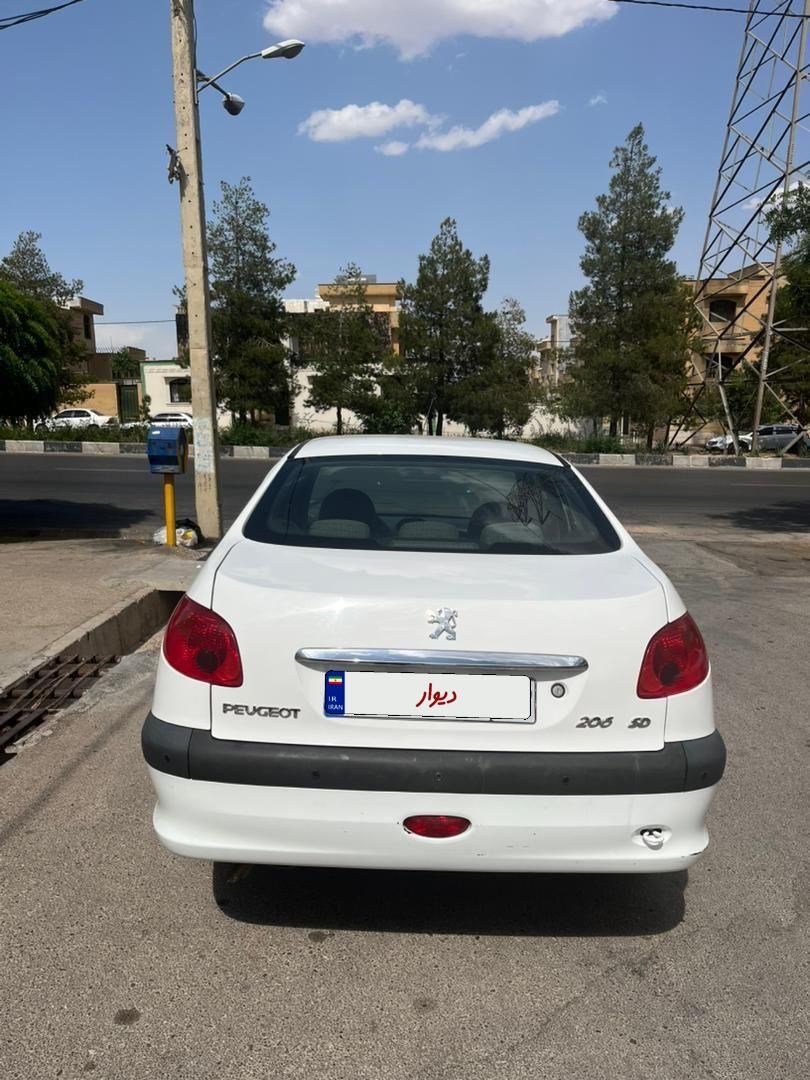 پژو ۲۰۶ صندوق دار v8 - 1398
