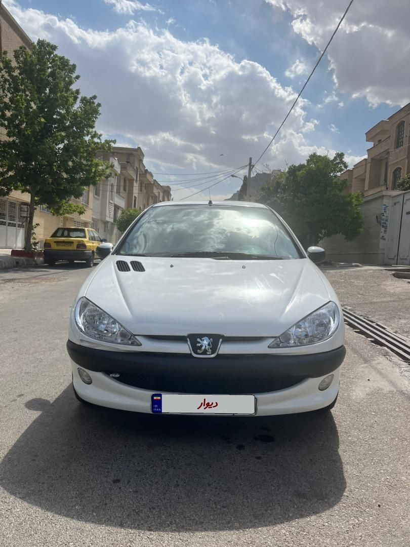 خودرو پژو، ۲۰۶ صندوق دار آگهی ann_18404373