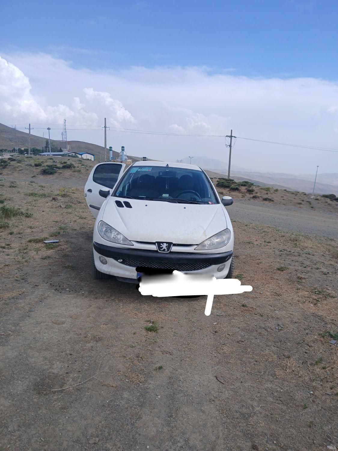 پژو ۲۰۶ صندوق دار v8 - 1393