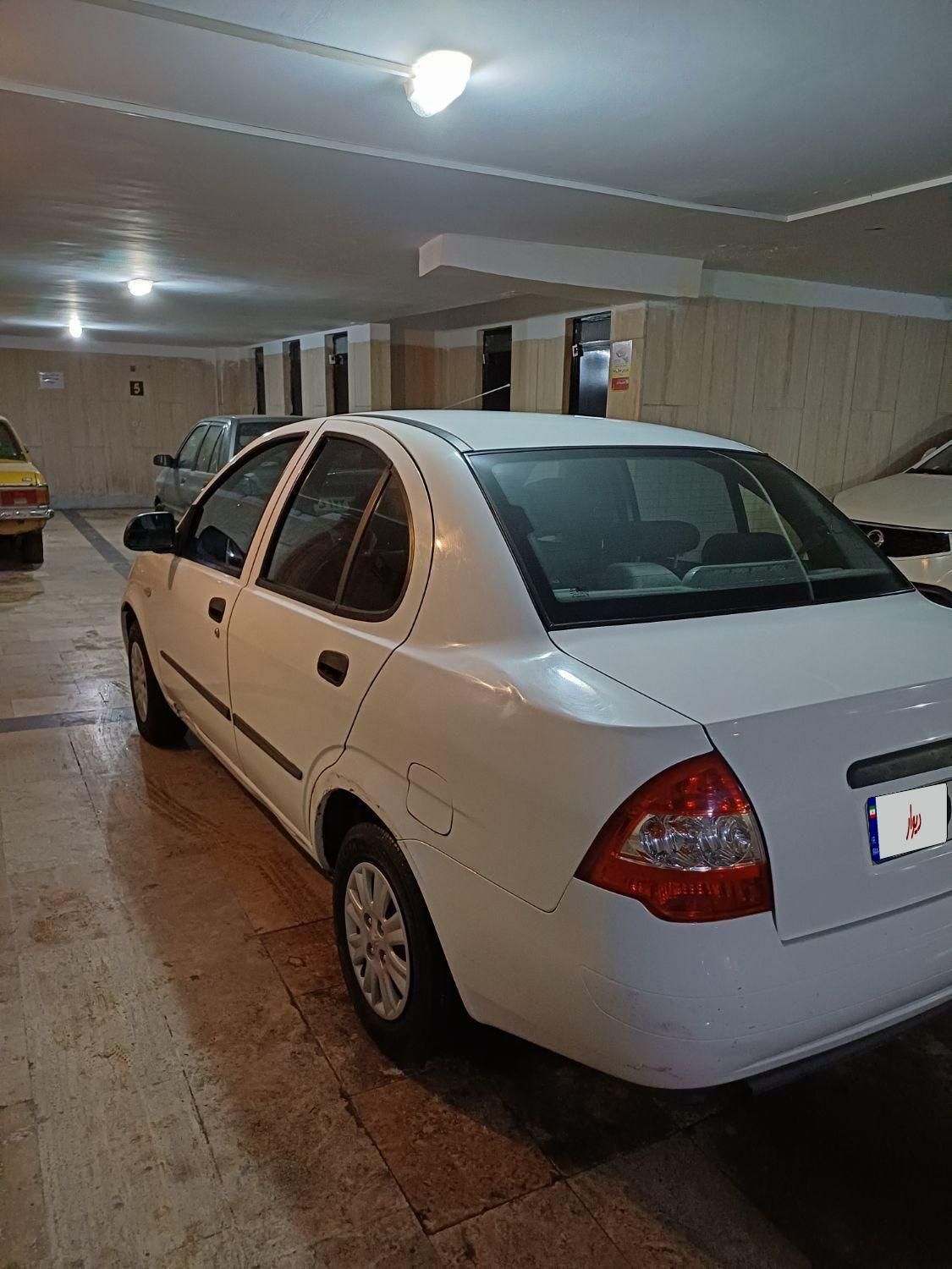 تیبا صندوق دار SX - 1400