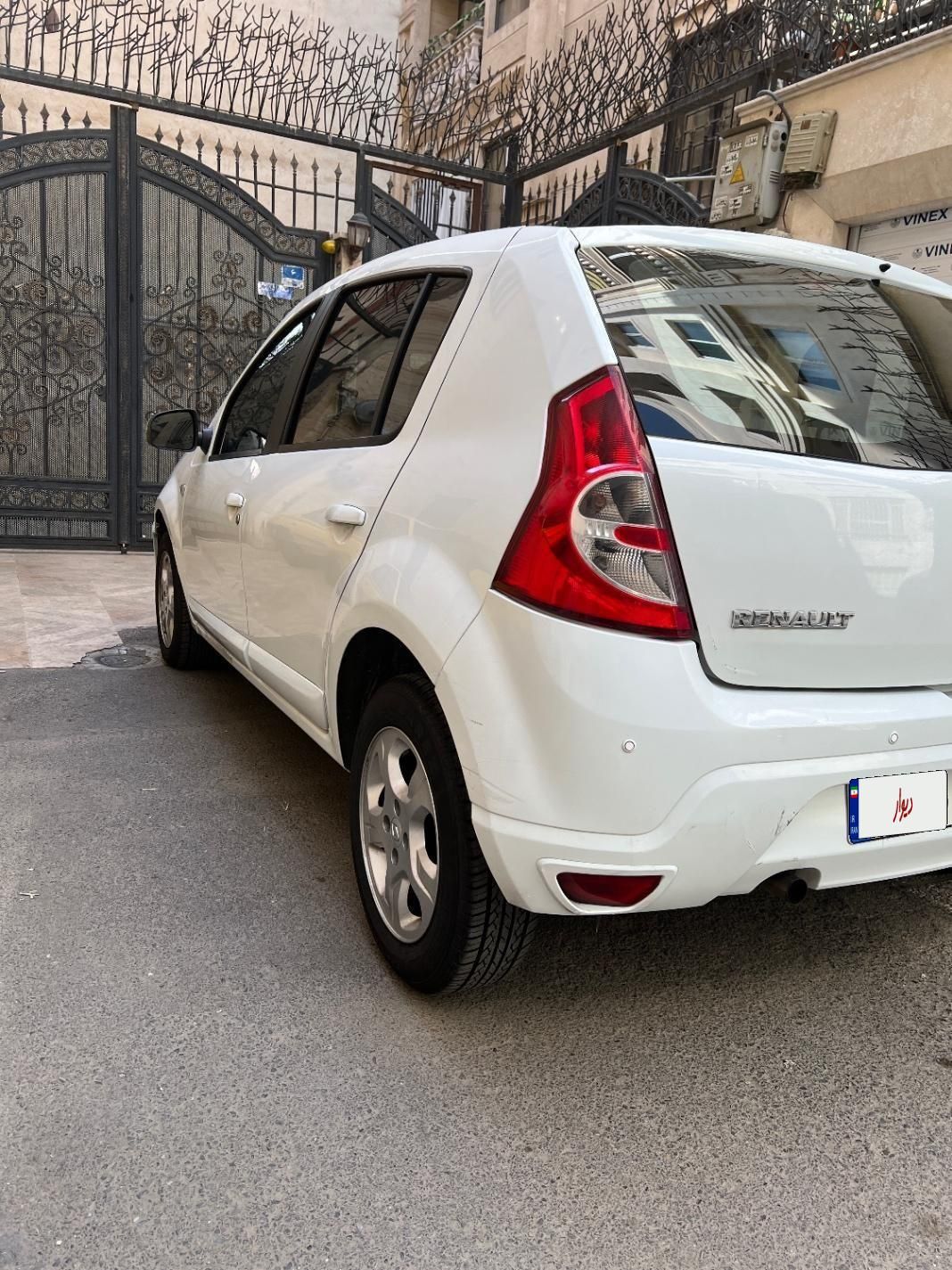 خودرو رنو، ساندرو آگهی ann_18405104