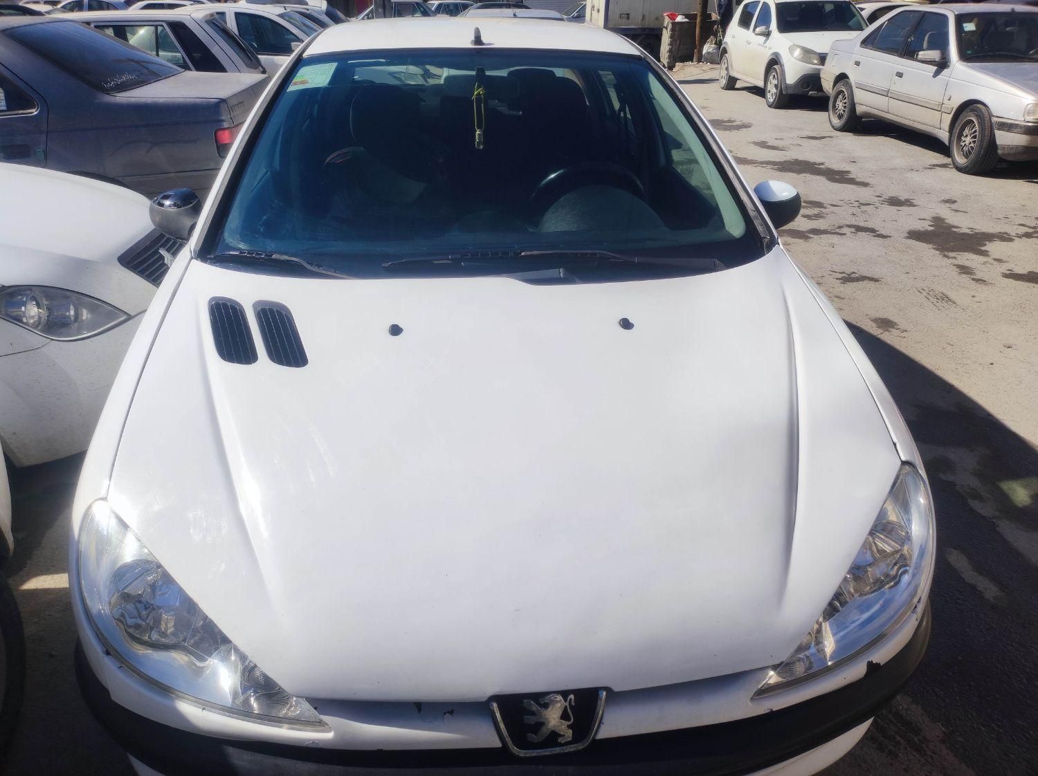 پژو ۲۰۶ صندوق دار v8 - 1394