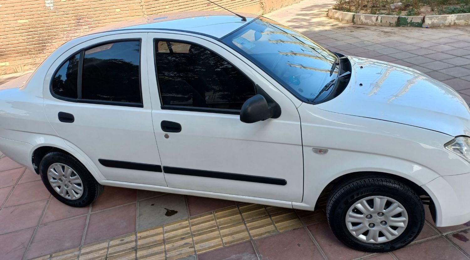 تیبا صندوق دار SX - 1392
