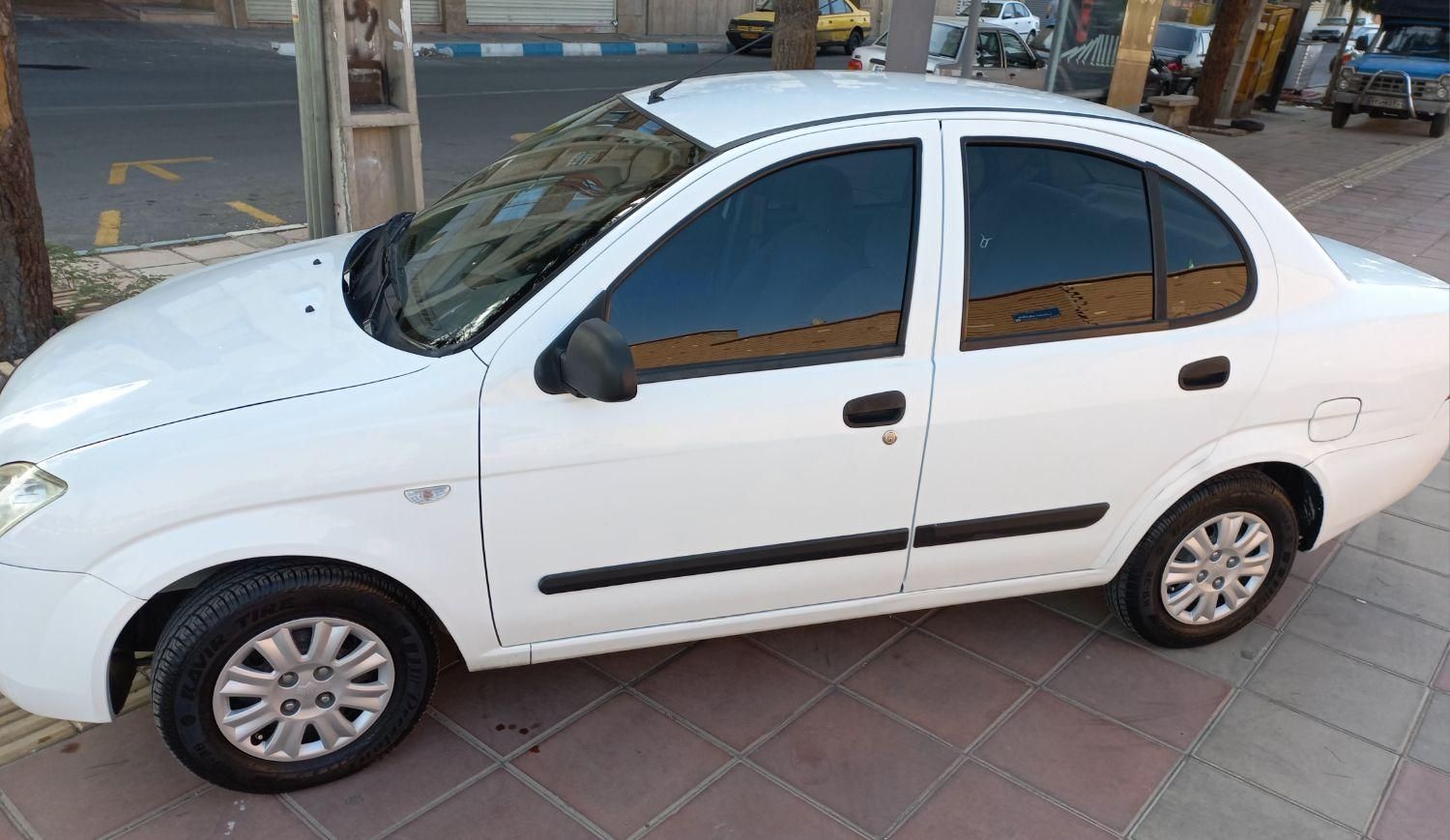 تیبا صندوق دار SX - 1392