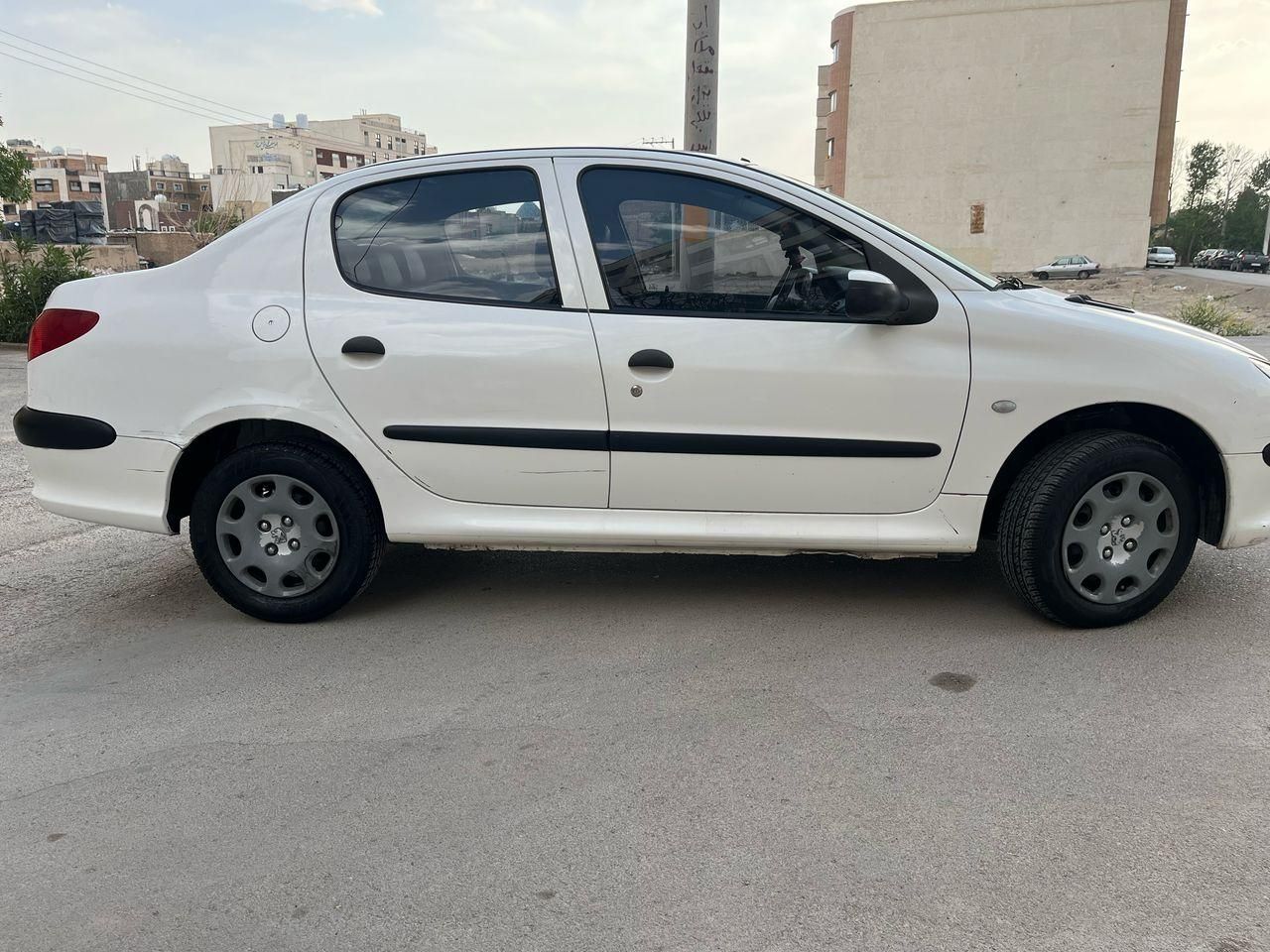پژو ۲۰۶ صندوق دار v8 - 1398