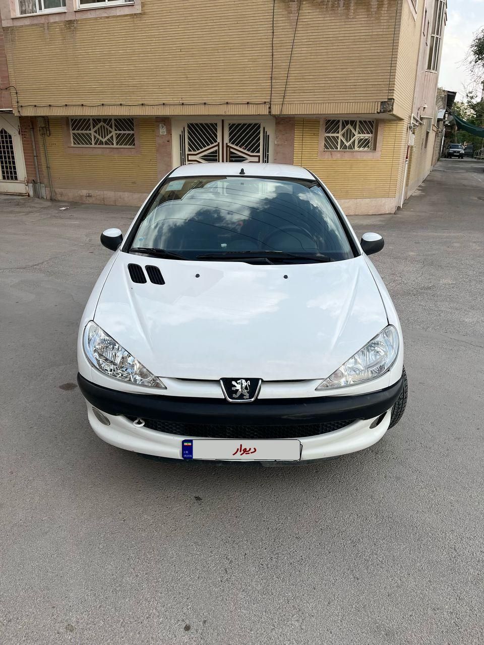 پژو ۲۰۶ صندوق دار v8 - 1398