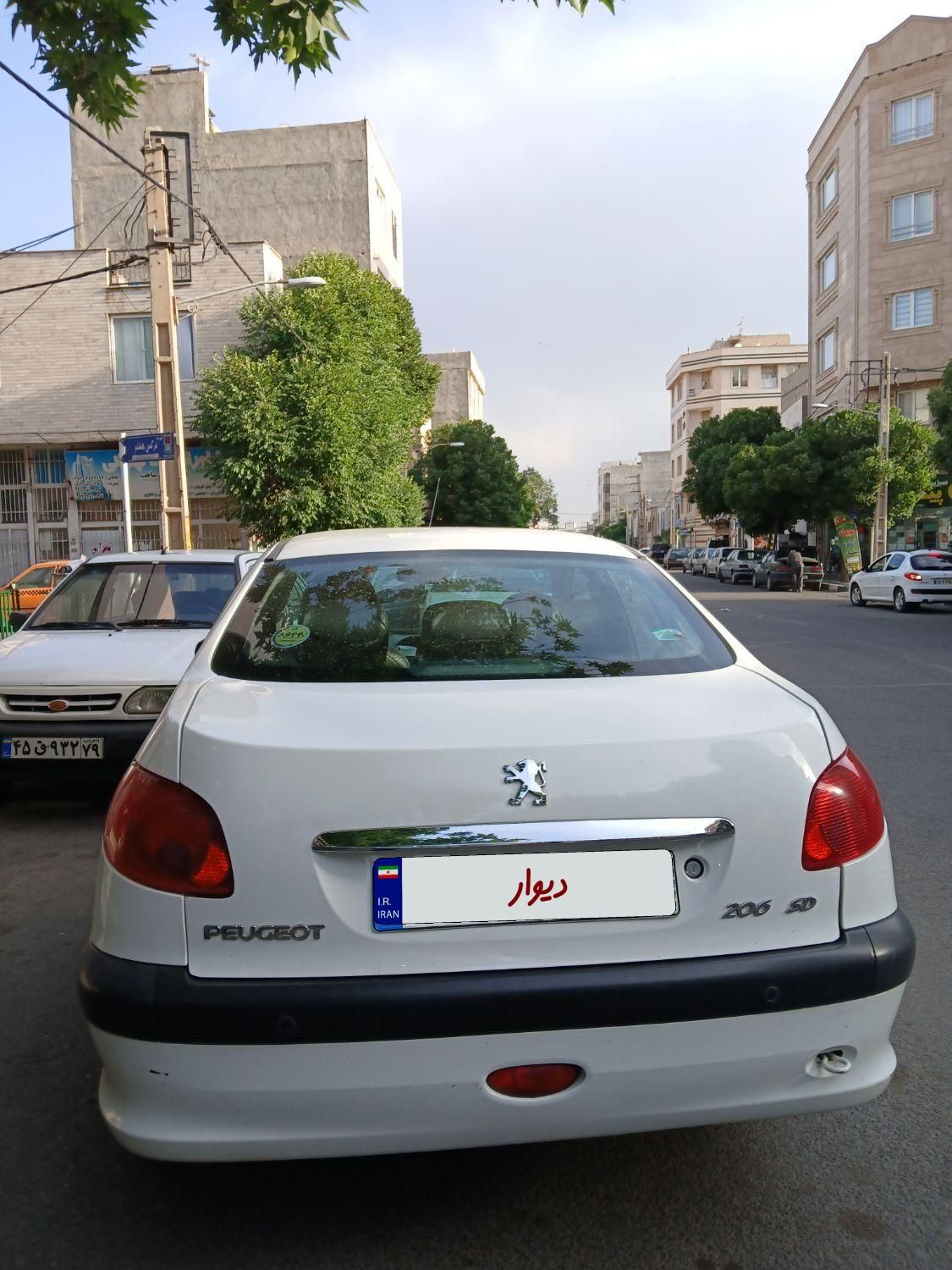 پژو ۲۰۶ صندوق دار v8 - 1397