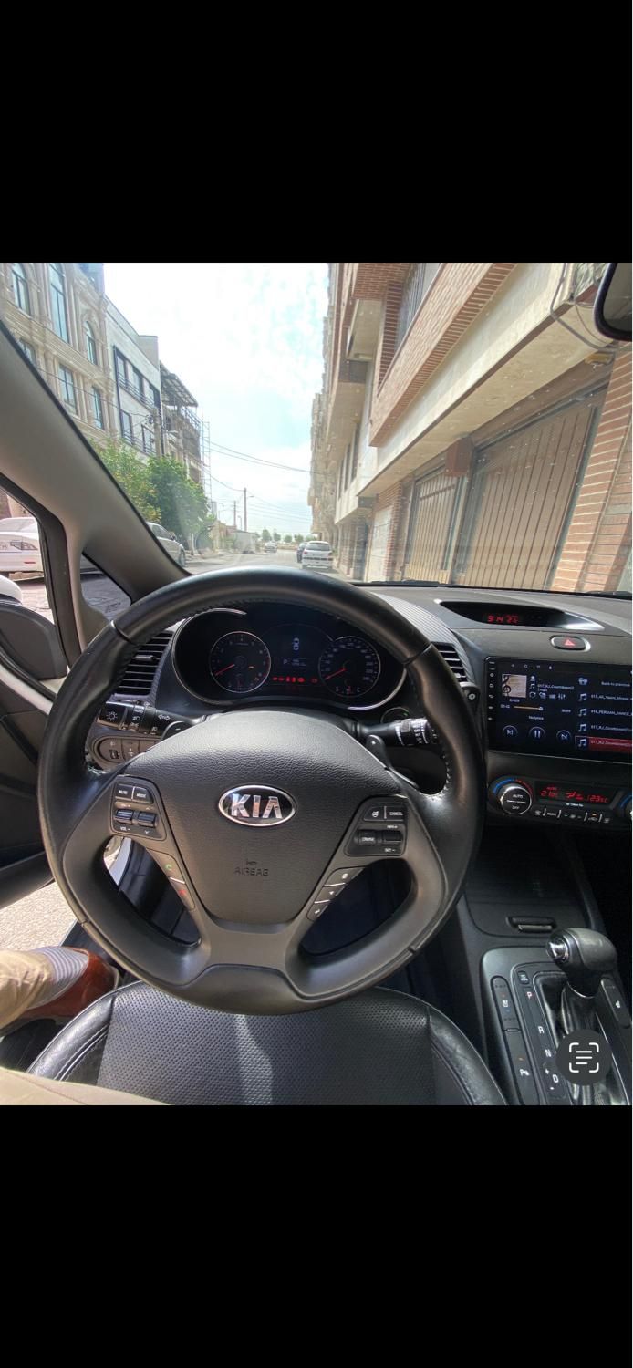 کیا سراتو 2.0 لیتر اتوماتیک GT لاین - 2015
