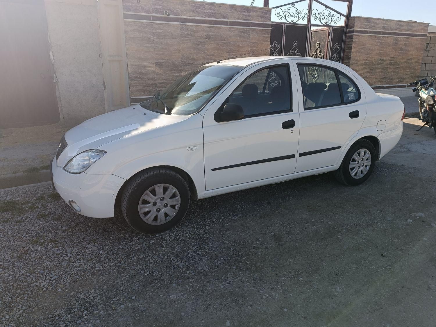 تیبا صندوق دار EX - 1394