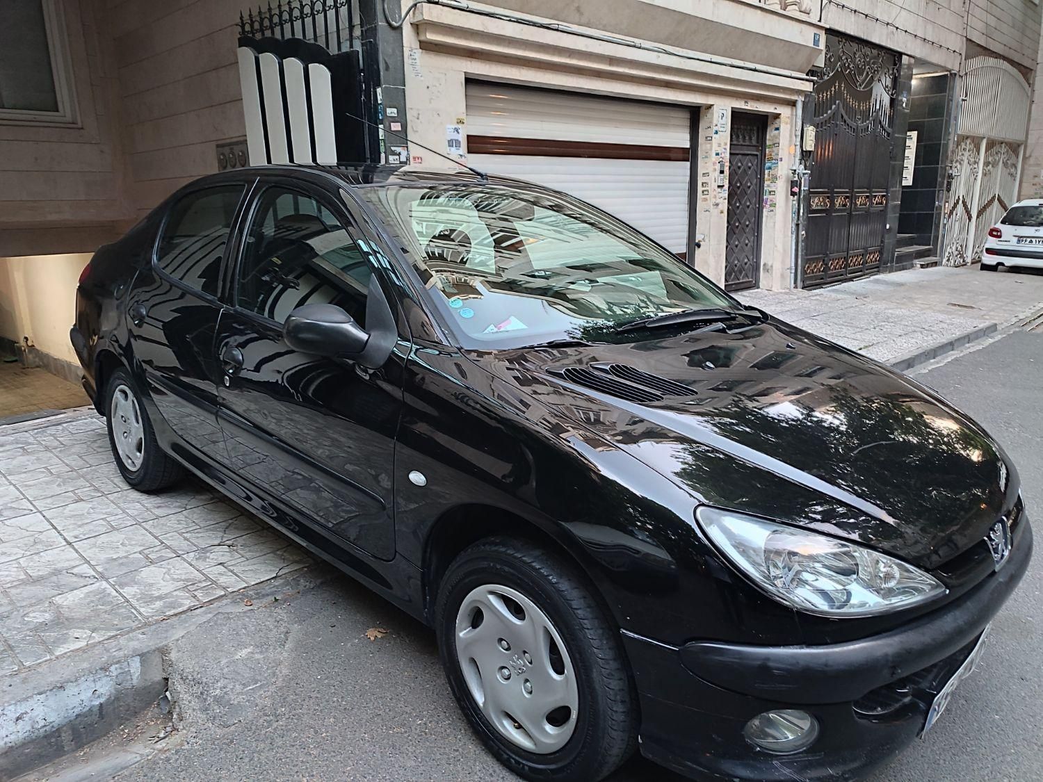 پژو ۲۰۶ صندوق دار v8 - 1386