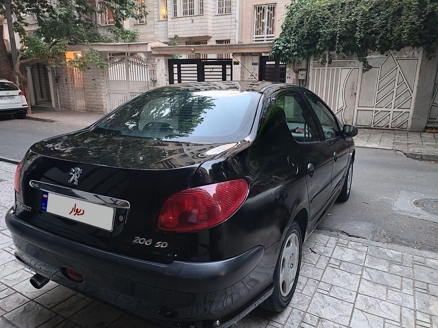 پژو ۲۰۶ صندوق دار v8 - 1386