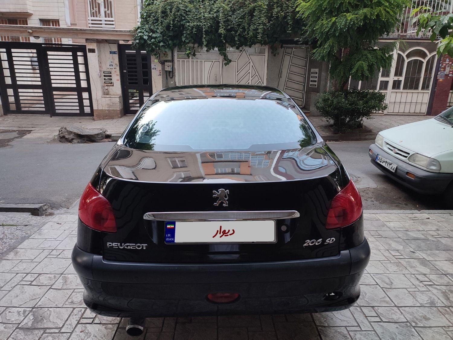 پژو ۲۰۶ صندوق دار v8 - 1386