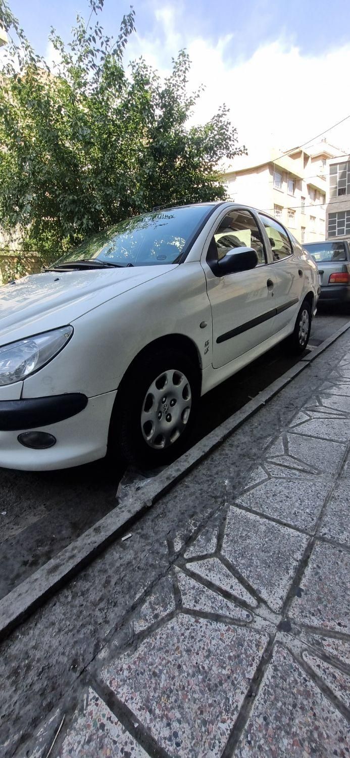 پژو ۲۰۶ صندوق دار v8 - 1393