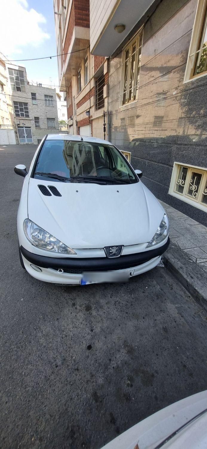 پژو ۲۰۶ صندوق دار v8 - 1393