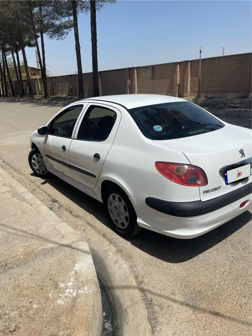 پژو ۲۰۶ صندوق دار v8 - 1397