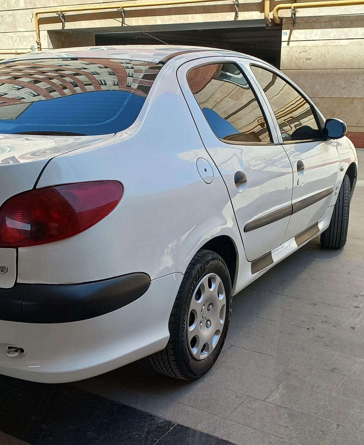 پژو ۲۰۶ صندوق دار v8 - 1390