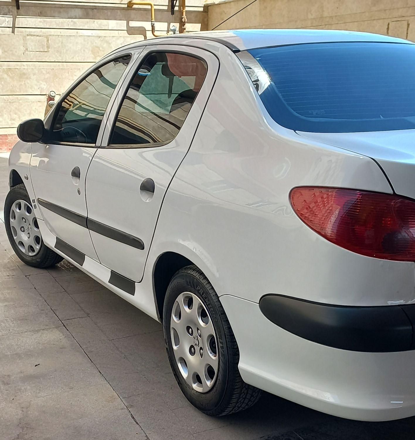 پژو ۲۰۶ صندوق دار v8 - 1390