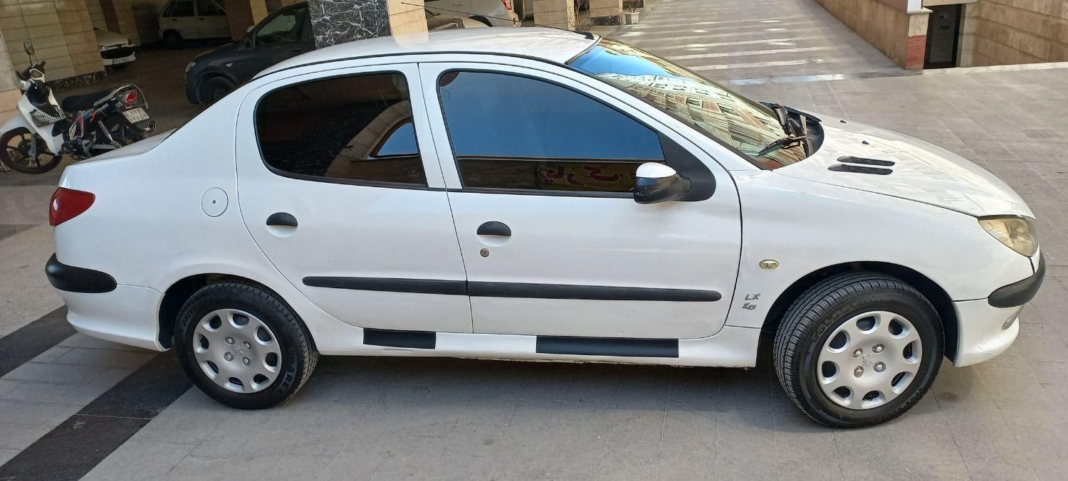 پژو ۲۰۶ صندوق دار v8 - 1390