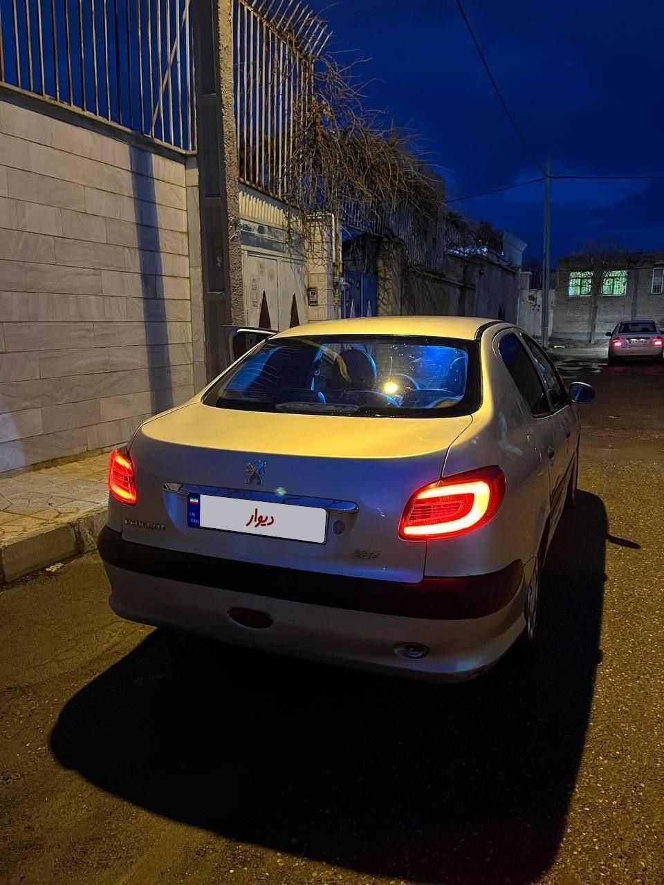 پژو ۲۰۶ صندوق دار v8 - 1385