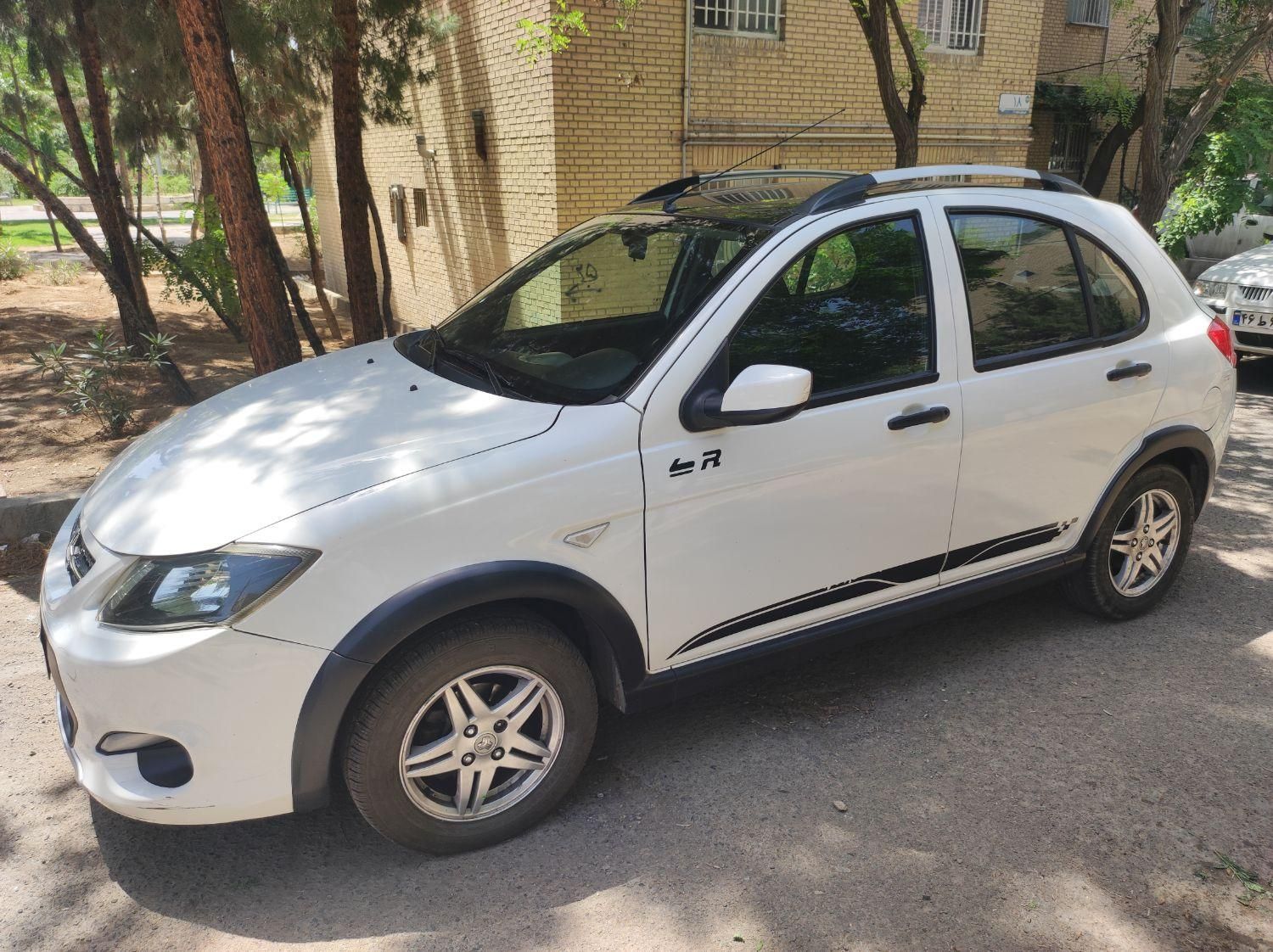 خودرو کوییک، R آگهی ann_18406223