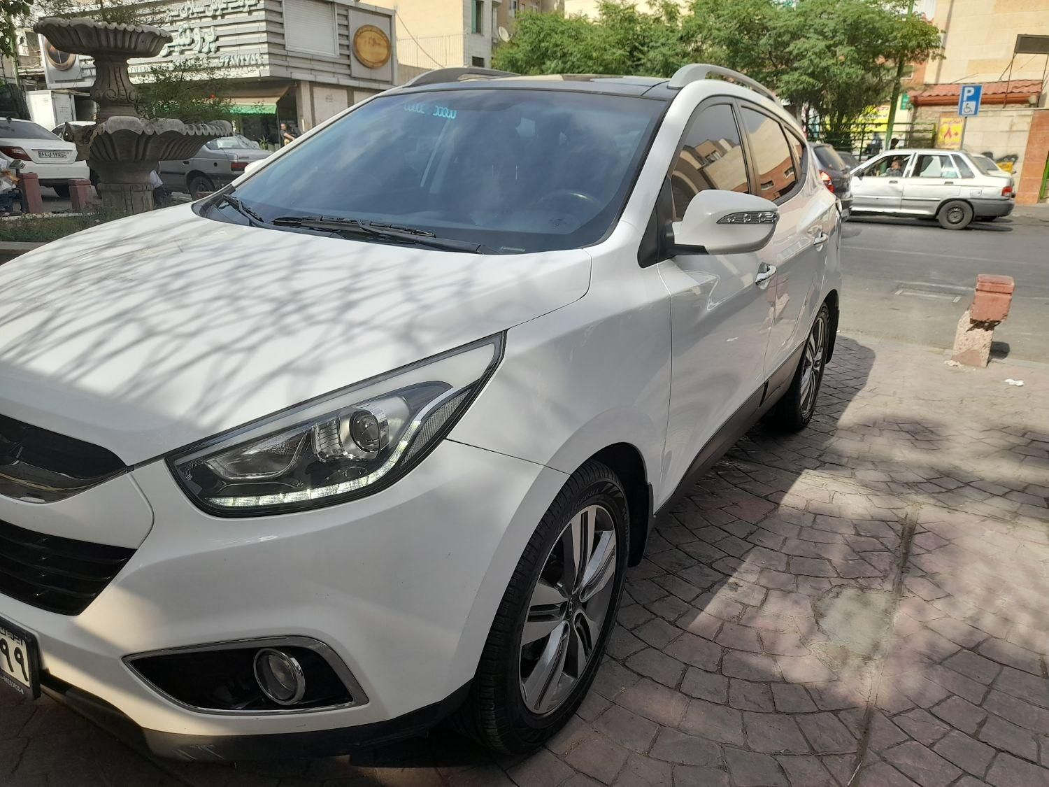 هیوندای توسان 2.4 لیتر - 2014