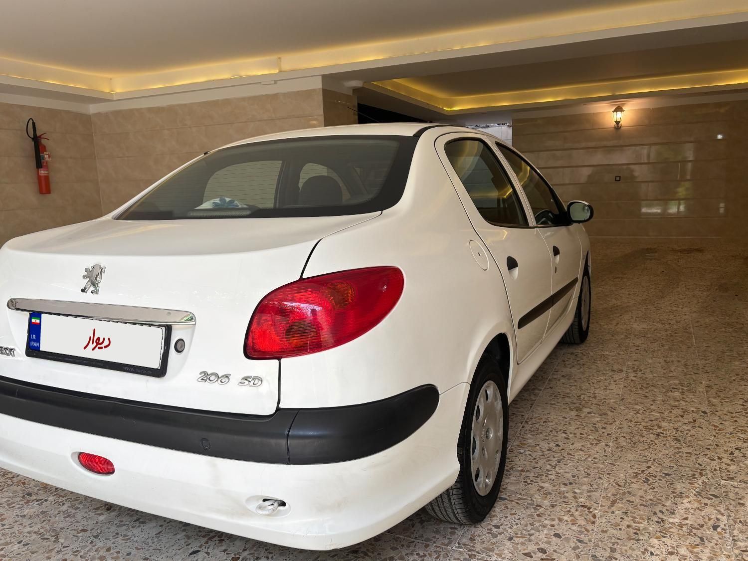 پژو ۲۰۶ صندوق دار v8 - 1395