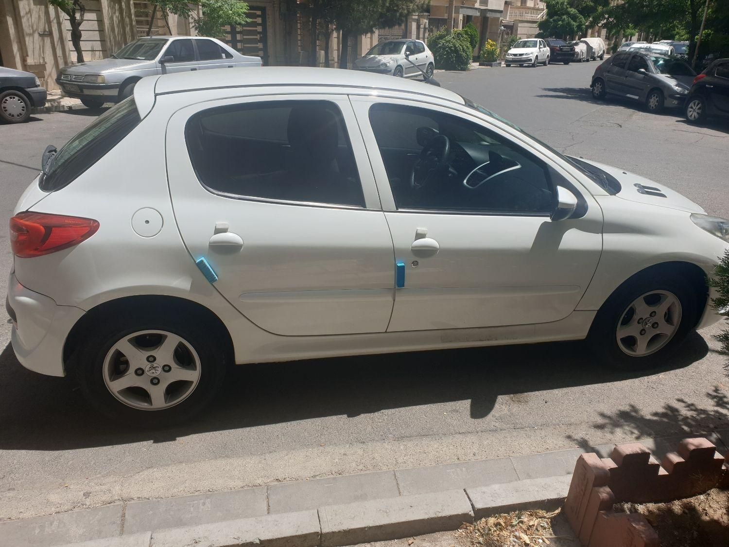 پژو 207 اتوماتیک TU5P - 1401